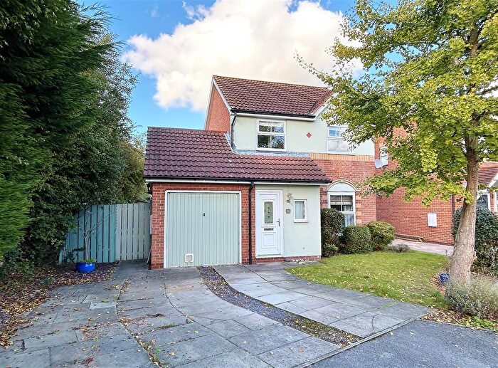 3 Bedroom Detached House For Sale In Willow Drive, North Duffield, YO8
