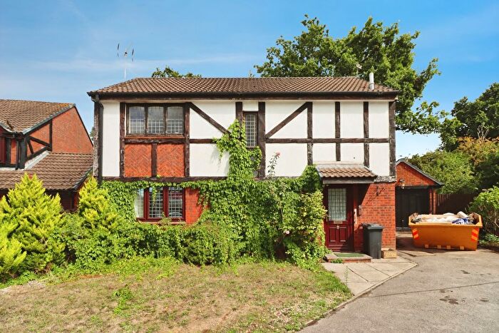 3 Bedroom Detached House For Sale In Hampden Close, Yate, Bristol, Gloucestershire, BS37