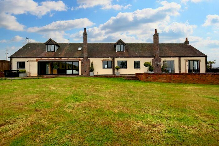 5 Bedroom Detached House For Sale In Hayfield Hill, Rugeley, WS15