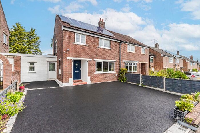 3 Bedroom Semi Detached House For Sale In Queens Drive, Nantwich, CW5
