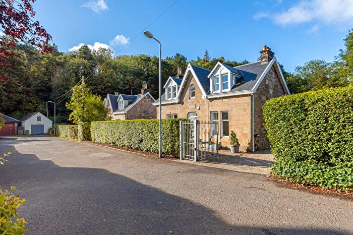 4 Bedroom Detached House For Sale In Station Road, Bearsden, G61
