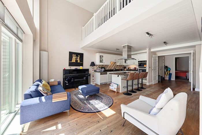 3 Bedroom Flat To Rent In Renaissance Walk, London, SE10