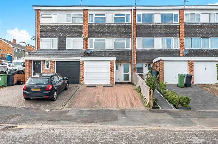 4 Bedroom Terraced House To Rent In Beresford Road, Chandler's Ford, Hampshire, SO53