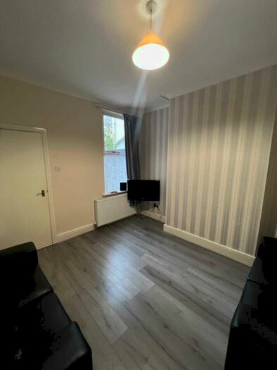 4 Bedroom House To Rent In Adelaide Road, Liverpool, L7