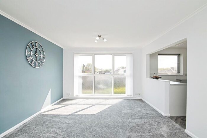 2 Bedroom Flat For Sale In Hallam Street, West Bromwich, B71