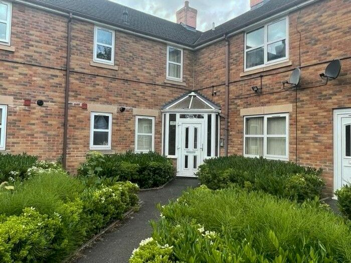 2 Bedroom Flat To Rent In Orleton Mews, Orleton Lane, Telford, Shropshire, TF1