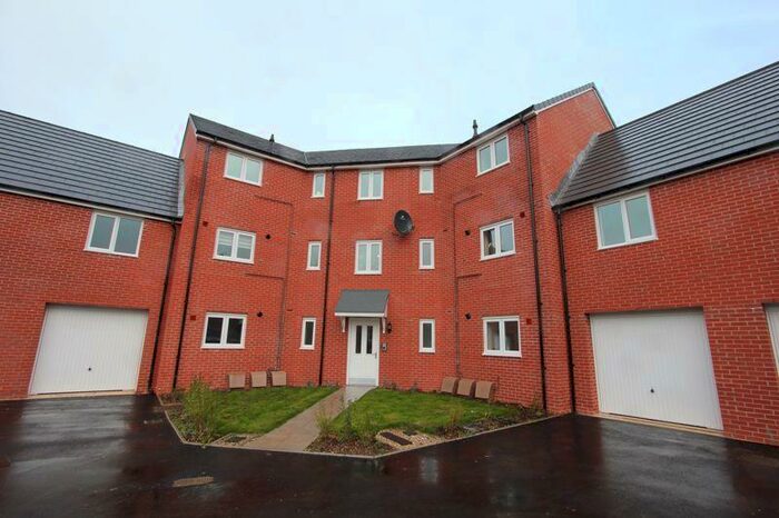 1 Bedroom Flat To Rent In Lucknam Crescent, Swindon, SN3