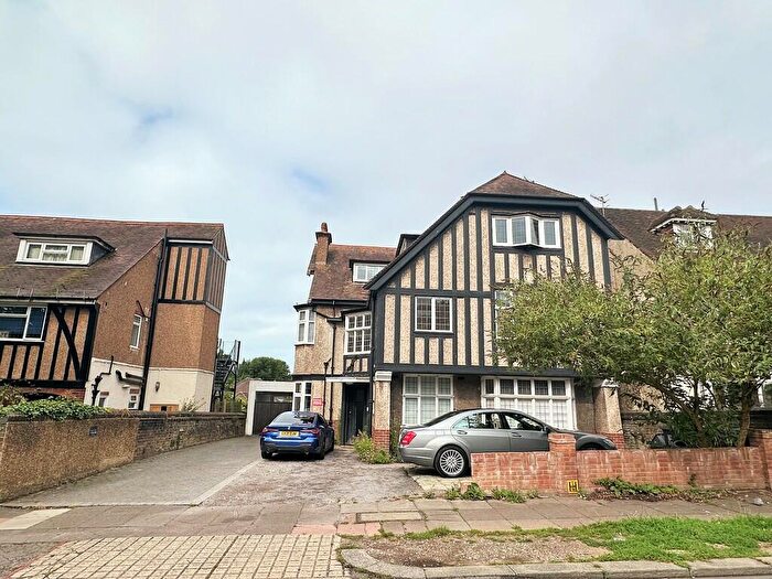 4 Bedroom Maisonette For Sale In Dyke Road, Hove, BN3