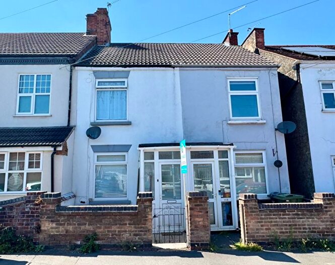 2 Bedroom Terraced House For Sale In Charnwood Road, Shepshed, LE12