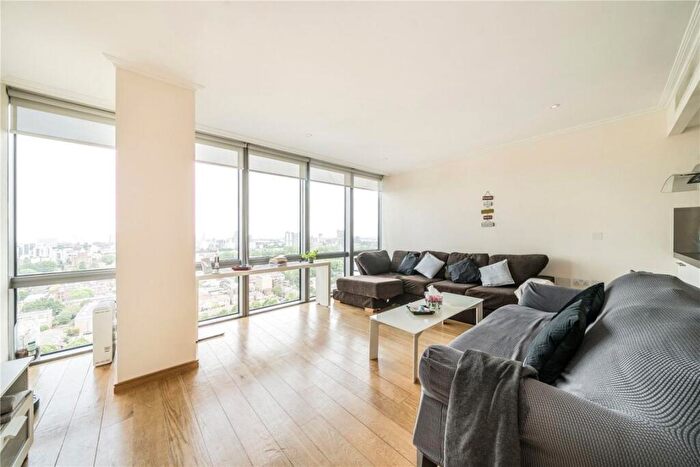 1 Bedroom Flat To Rent In West India Quay, Canary Wharf, E14