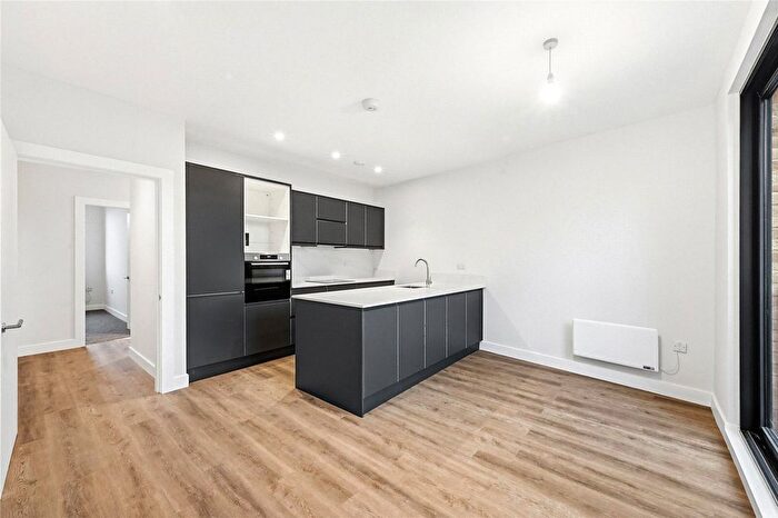 2 Bedroom Flat To Rent In Paddenswick Road, London, W6