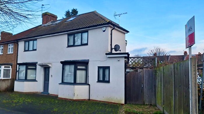 4 Bedroom Semi-Detached House For Sale In Third Avenue, Enfield, EN1