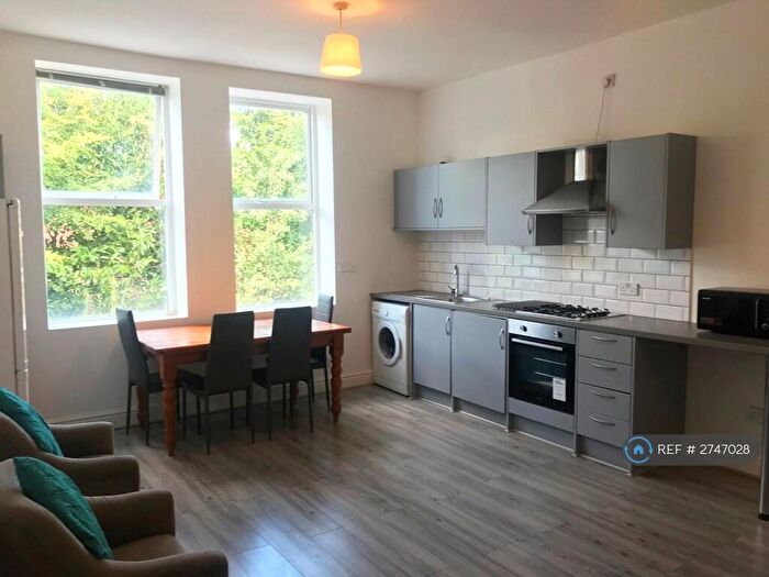 3 Bedroom Flat To Rent In Ullet Road, Liverpool, L17