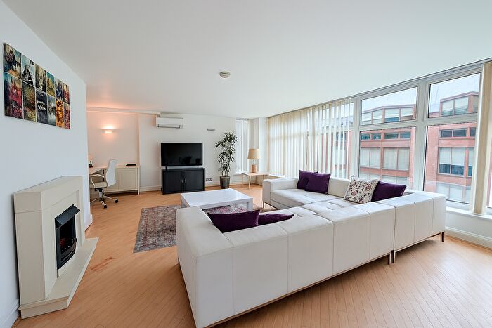 2 Bedroom Flat To Rent In Whitworth Street West, Manchester, M1