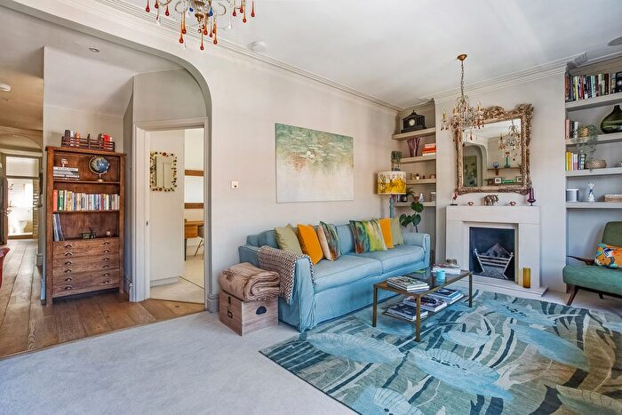 3 Bedroom Flat To Rent In Fulham Park Gardens, London, SW6