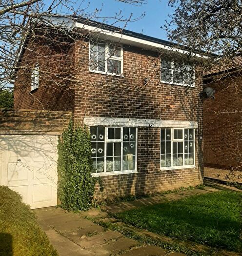 3 Bedroom Detached House For Sale In Dalecroft Rise, Allerton, Bradford, BD15