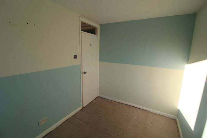 2 Bedroom Terraced House To Rent In Bramble Close, Uxbridge, UB8