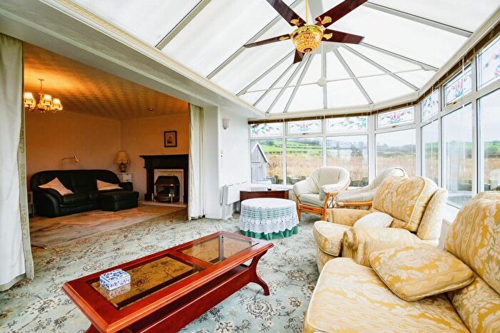 3 Bedroom Bungalow For Sale In Higher Gollinrod Bungalow, Manchester Road, Walmersley, Bury, Greater Manchester, BL9