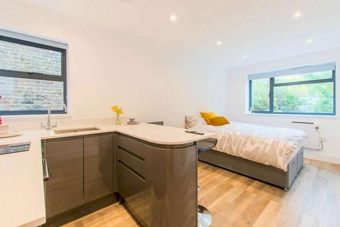 Studio To Rent In Wightman Road, Harringay, London, N4