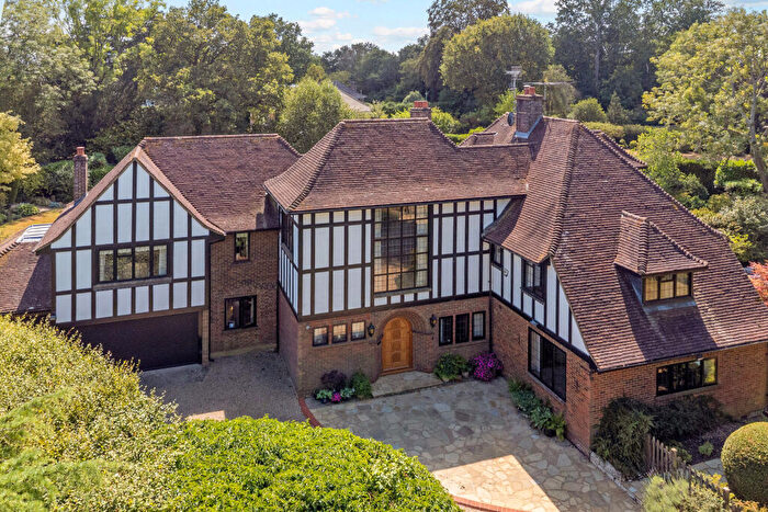 7 Bedroom House For Sale In Motts Hill Lane, Tadworth, KT20