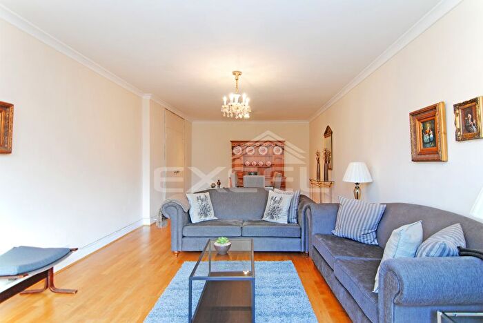 4 Bedroom Flat To Rent In Recency Lodge, Swiss Cottage, London, NW3