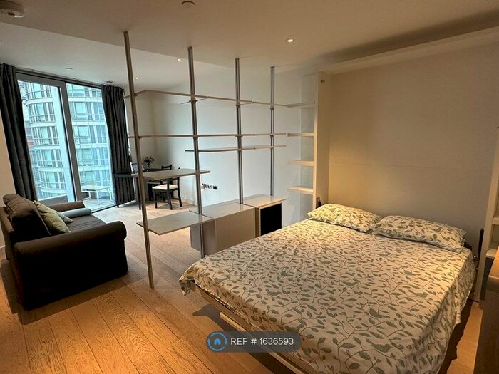 Studio To Rent In Biscayne Avenue, London, E14