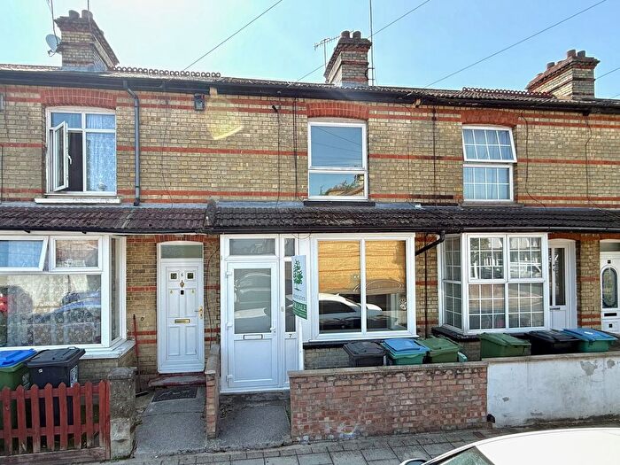 2 Bedroom Terraced House For Sale In Banbury Street, Watford, WD18