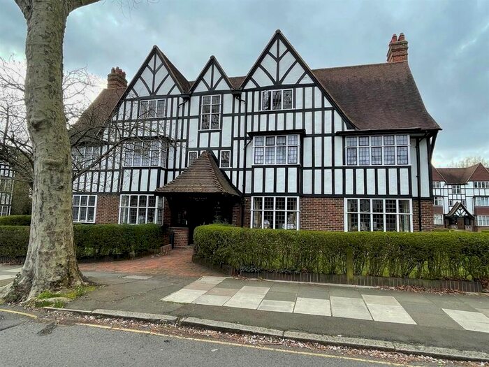 2 Bedroom Flat To Rent In Ayr Court, Monks Drive, West Acton, W3