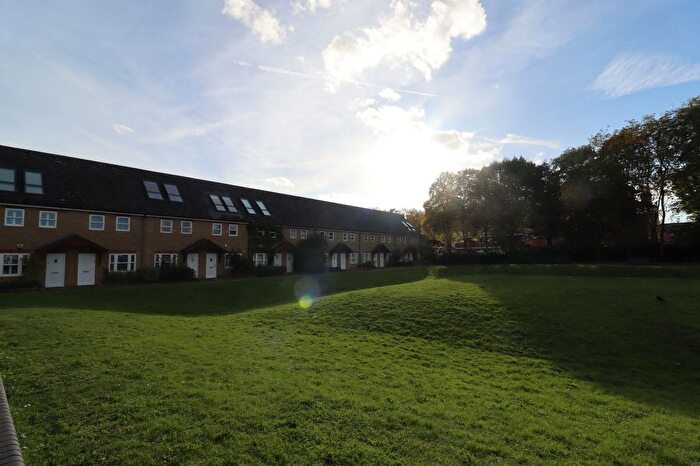 2 Bedroom Terraced House To Rent In King Edward The Third Mews, London, SE16