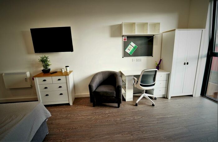 Studio To Rent In Studio, St Marks Court, - St Marks Street, City Centre, Nottingham, NG3