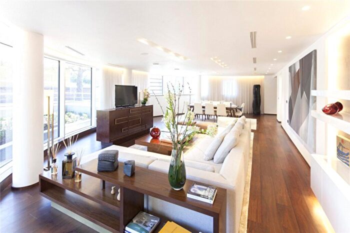 4 Bedroom Apartment To Rent In Atrium Apartments, Park Road, St. John's Wood, London, NW8