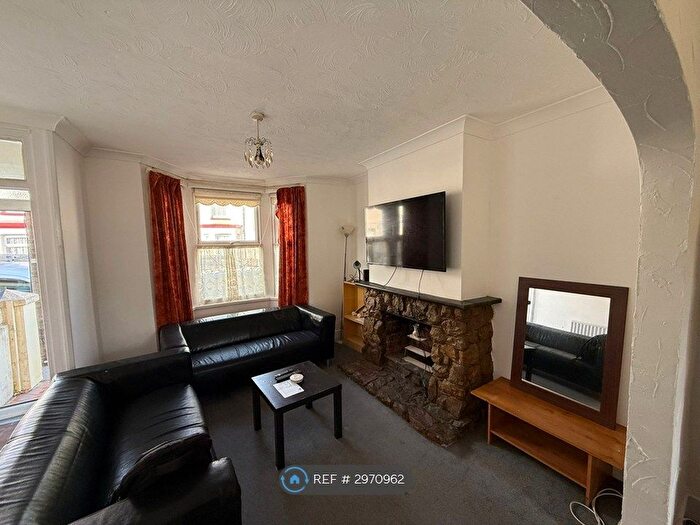 3 Bedroom Terraced House To Rent In Selbourne Road, Gillingham, ME7