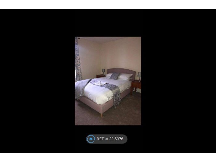 1 Bedroom Flat To Rent In Oaklands Terrace, Swansea, SA1