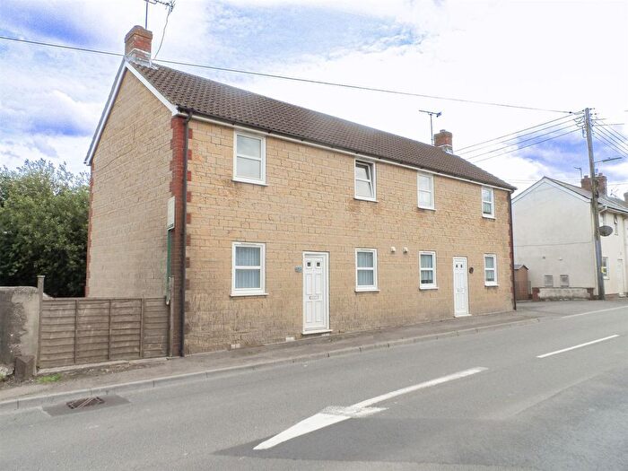 3 Bedroom Semi-Detached House For Sale In Furnham Road, Chard, TA20