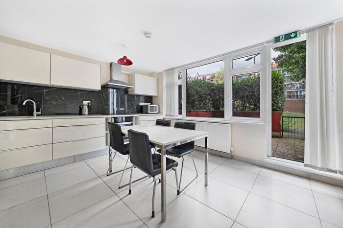 4 Bedroom Flat To Rent In New Place Square, Bermondsey, SE16