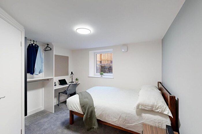 6 Bedroom House To Rent In Mayville Street, Leeds, LS6