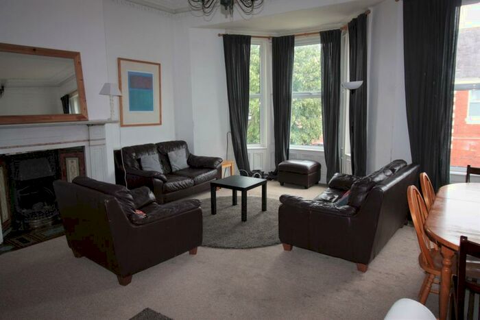 4 Bedroom Apartment To Rent In Jesmond, Newcastle Upon Tyne, NE2
