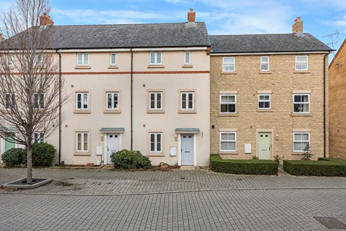 3 Bedroom Terraced House For Sale In Palmer Road, Faringdon, Oxfordshire, SN7