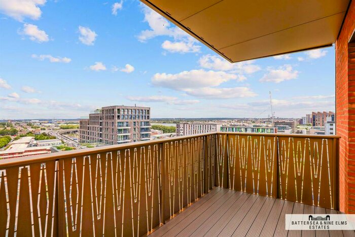 2 Bedroom Apartment To Rent In East Apartments, Heart Of Hale, N17