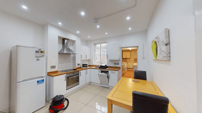 3 Bedroom Terraced House To Rent In Birkin Avenue, Nottingham, NG7