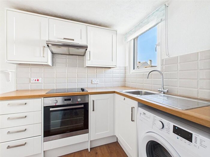 1 Bedroom Apartment To Rent In Clermont Road, Brighton, East Sussex, BN1