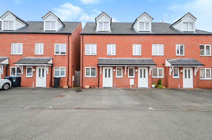3 Bedroom End Of Terrace House To Rent In Dunsmore Court, Hillmorton, Rugby, CV22