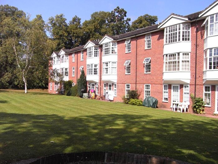 2 Bedroom Apartment To Rent In Westcote Road, Reading, Berkshire, RG30