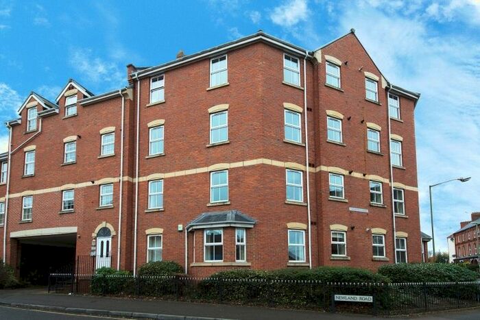 2 Bedroom Flat To Rent In Newland Road, Banbury OX16