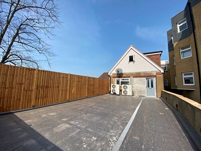 2 Bedroom Flat To Rent In London Road, Benfleet, SS7