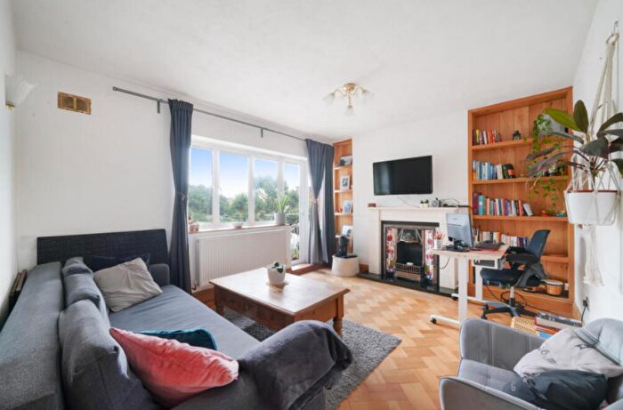 1 Bedroom Flat To Rent In Abercorn Place, St Johns Wood, London, NW8