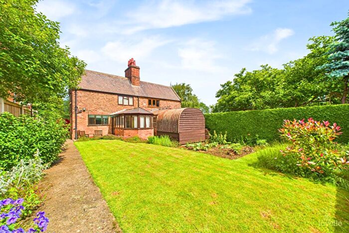 2 Bedroom Semi-Detached House For Sale In Killingholme Road, Ulceby, North Lincolnshire, DN39