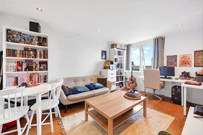 1 Bedroom Apartment To Rent In Commercial Road, E1