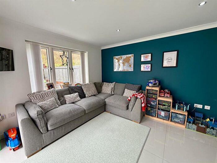 4 Bedroom Detached House For Sale In Tan Y Bryn Gardens, Llwydcoed, Aberdare, CF44