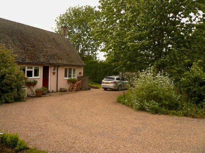 2 Bedroom Cottage To Rent In Canterbury Road, Bilting, Ashford TN25